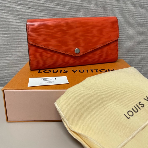 🍊Authentic Louis Vuitton Long Portefeuille Sarah Epi Wallet - Picture 2 of 16